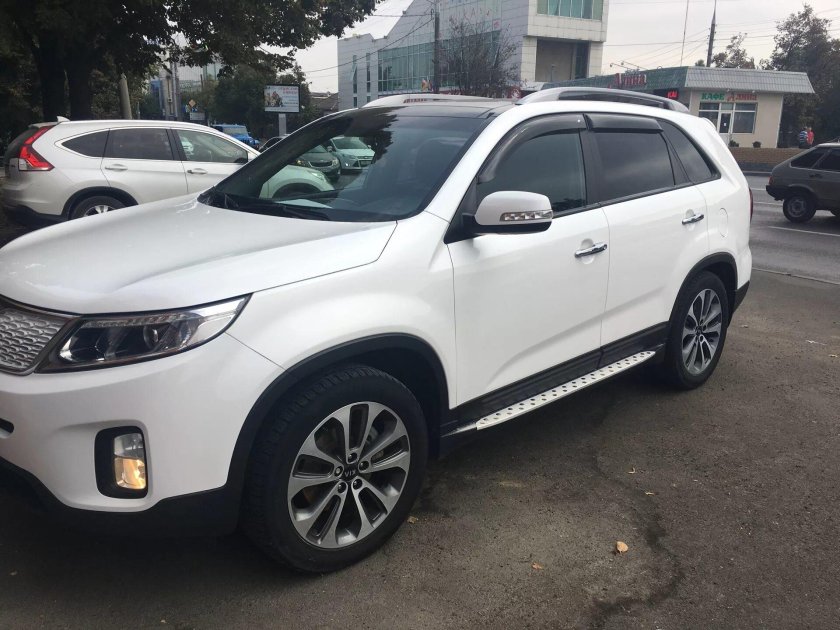 Kia Sorento белая