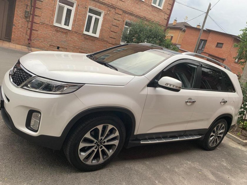 Киа Соренто 2013 белый