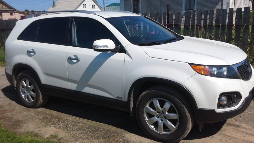 Киа Соренто 2011 белый