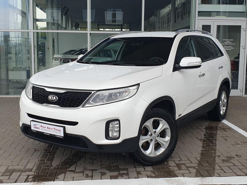 Киа Соренто 2 Рестайлинг белая