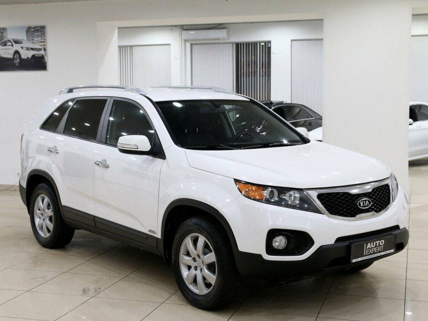 Kia Sorento 2012 — 2021 II Рестайлинг белый
