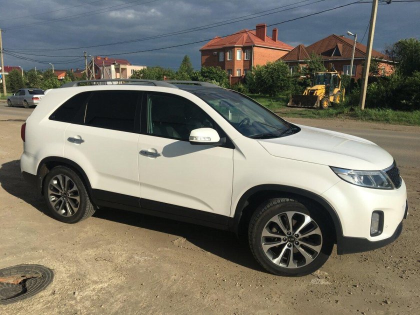 Киа Соренто 2014 белая