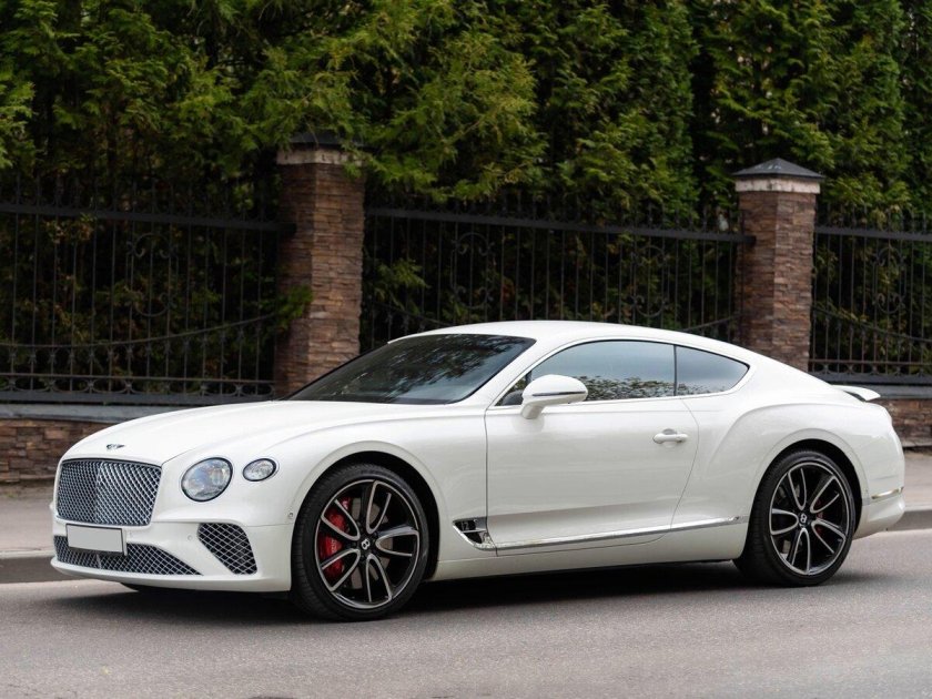 Белый Бентли 2022