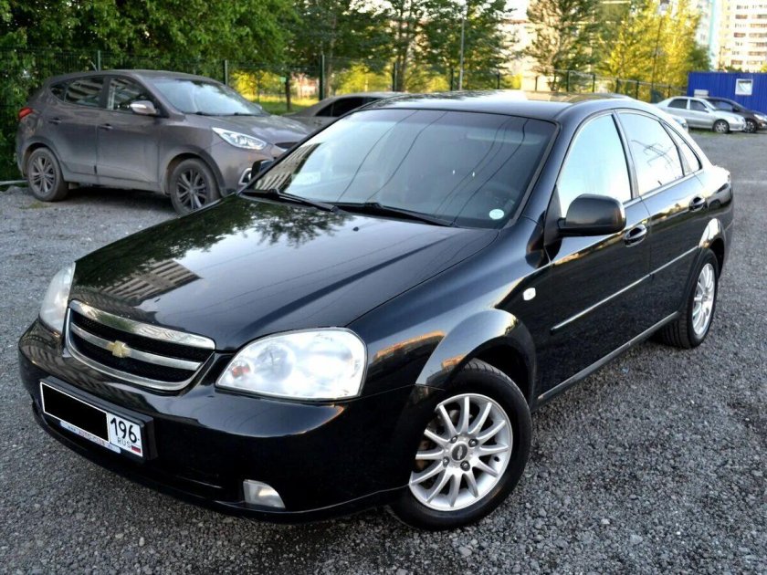Шевроле Лачетти 2011 черный