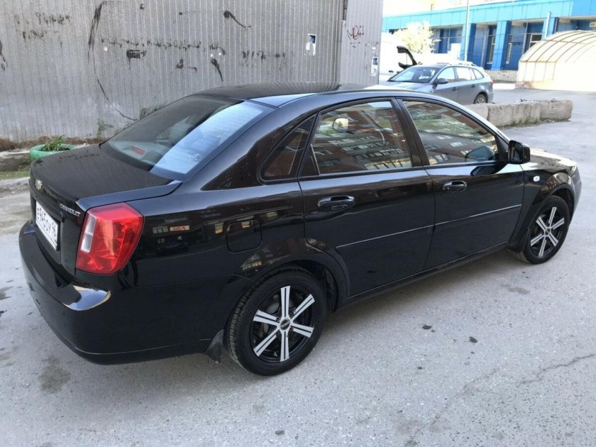Chevrolet Lacetti 2010 седан