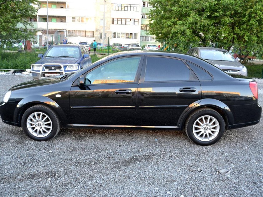 Лачетти седан 2011 черная