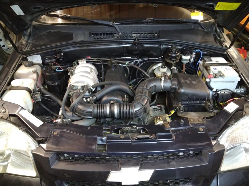 Подкапотное Нива 2123