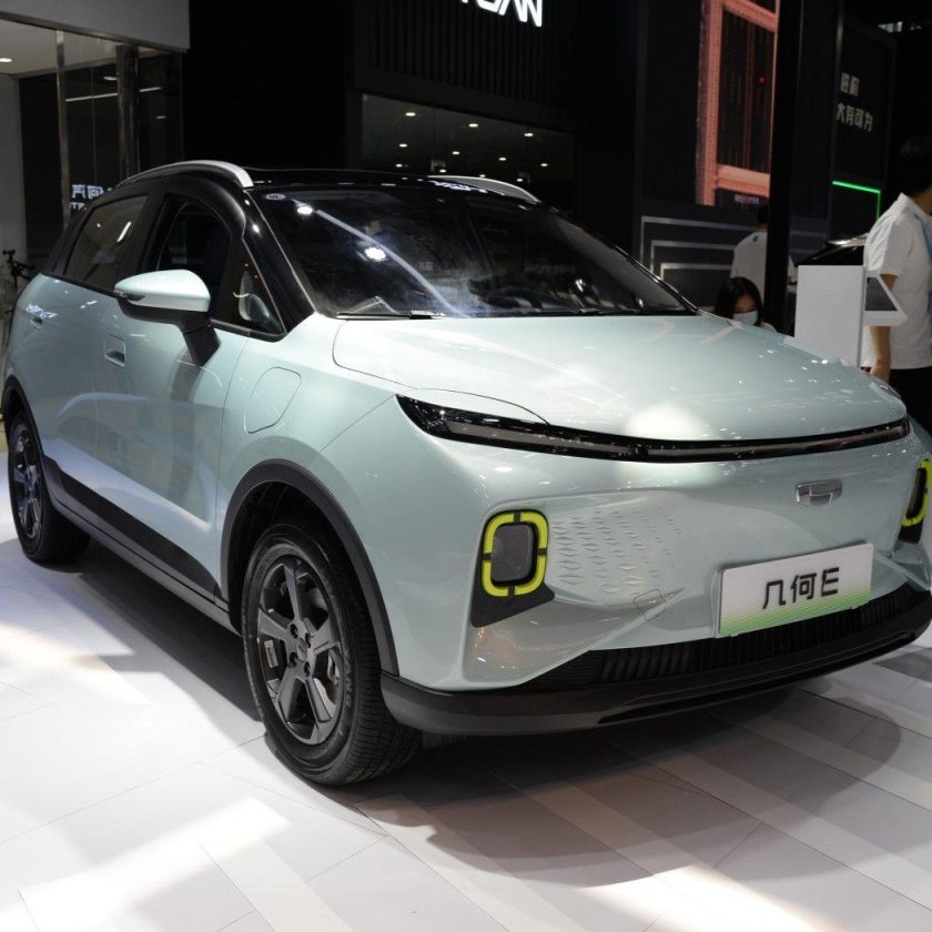 Электрокар Geely Geometry a