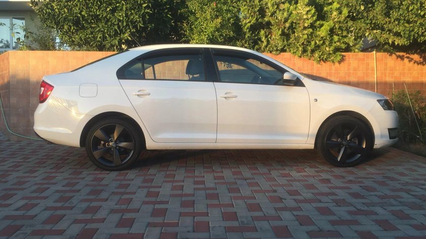 Шкода Рапид на 17 дисках