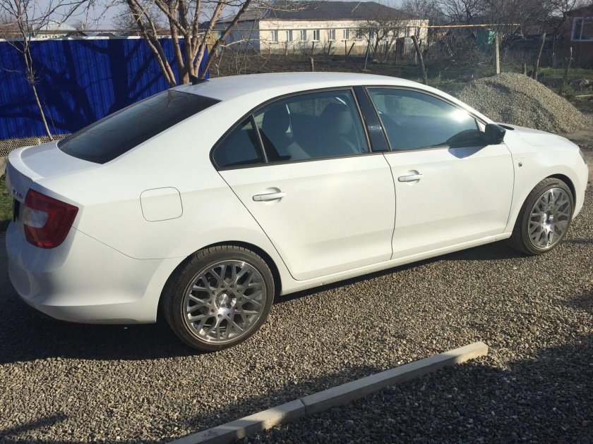 Skoda Rapid r17