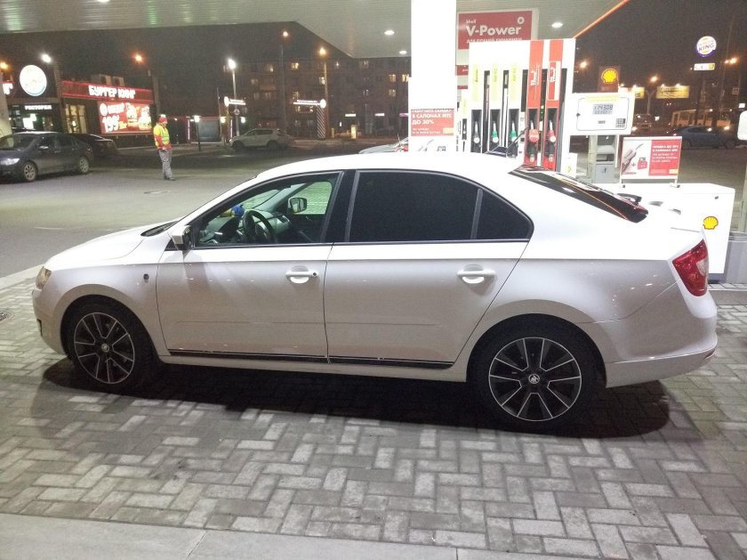 Шкода Рапид r18