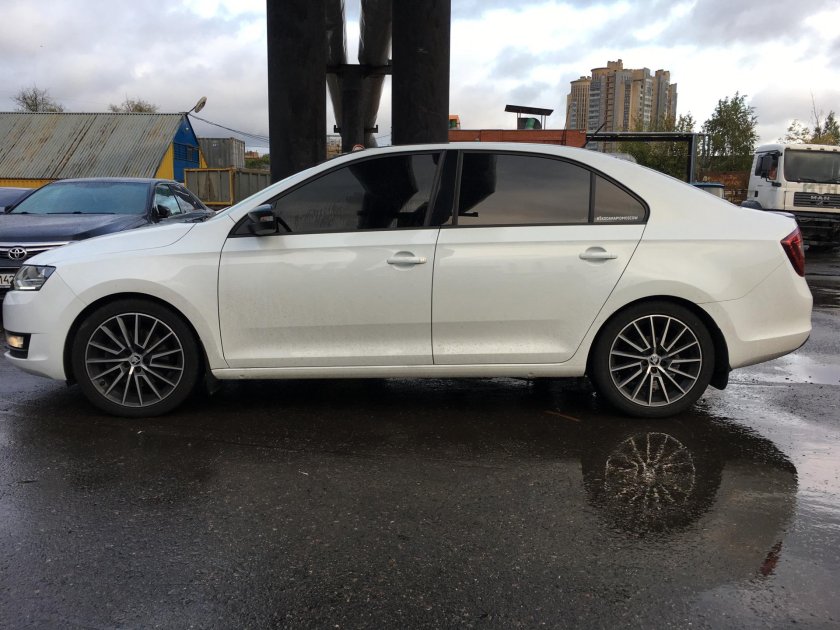 Шкода Рапид диски р17