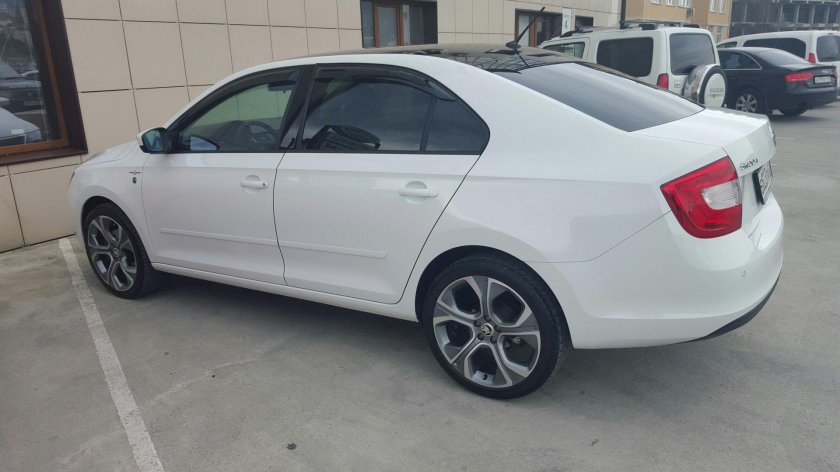 Шкода Рапид на 17 дисках