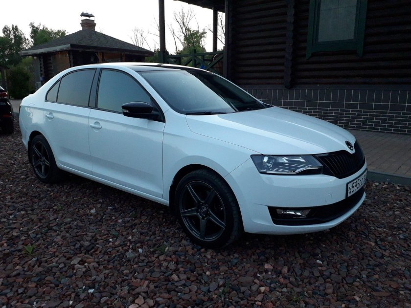 Шкода рапид на 17 дисках