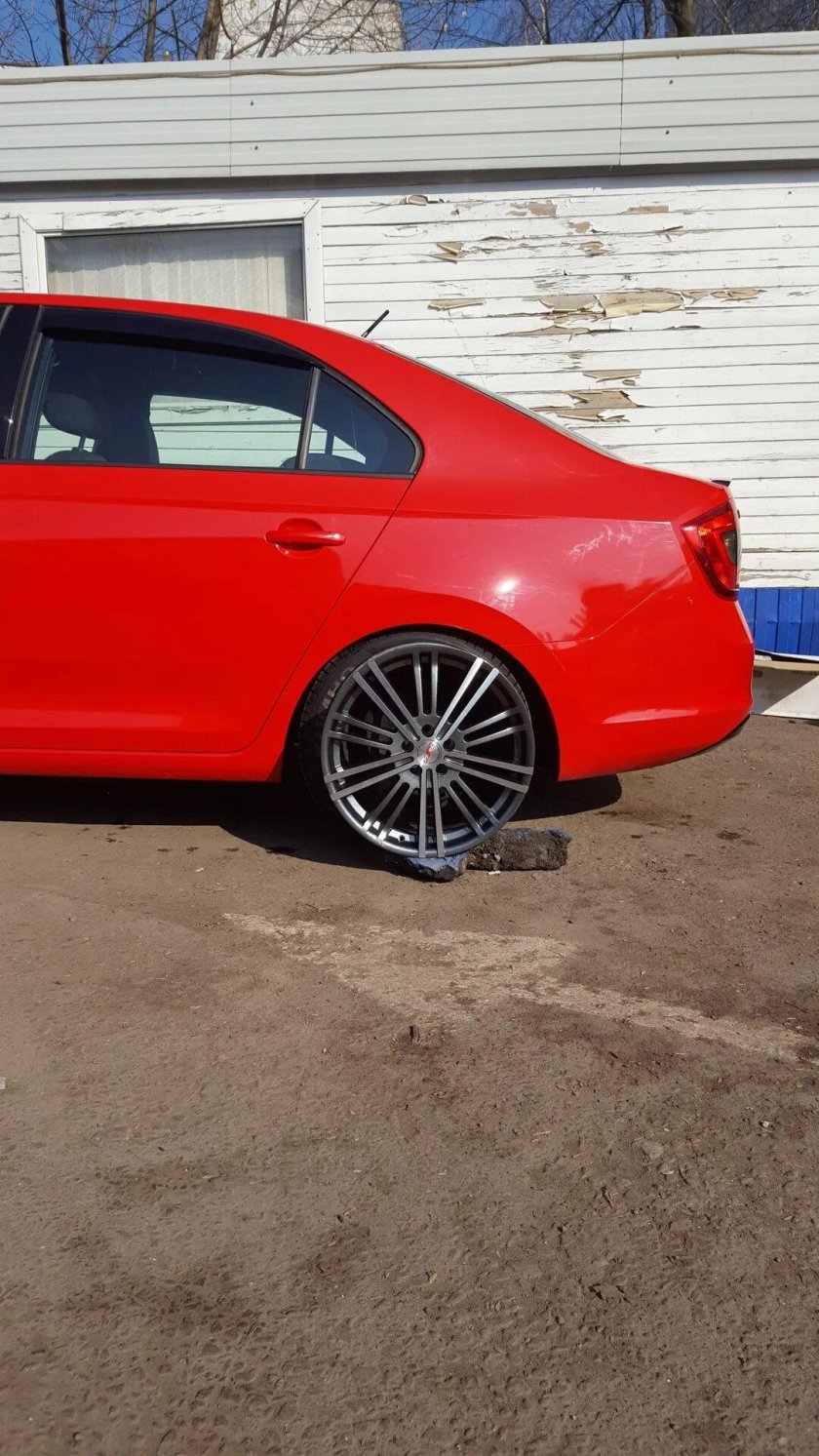 Диски на Skoda Rapid r18
