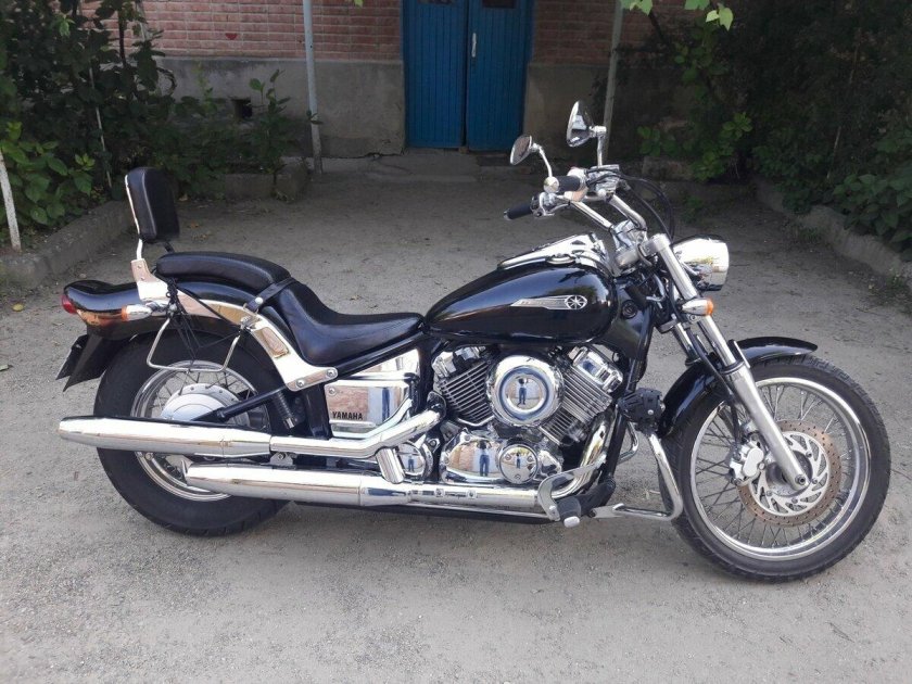 Ямаха драг Стар с высокой спинкой