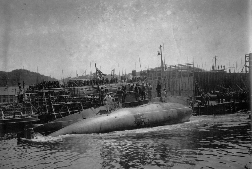 Подводная лодка дельфин 1904