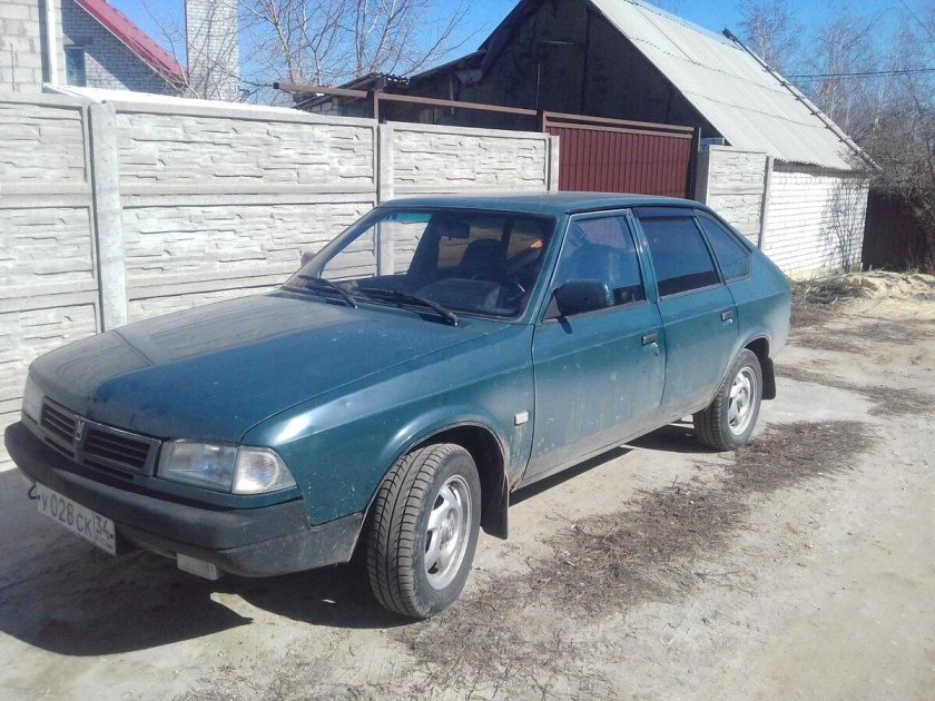 Москвич 2000 года