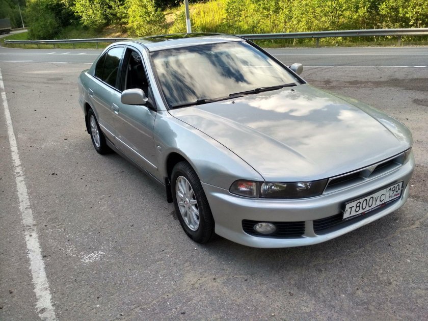 Mitsubishi Galant (8g)