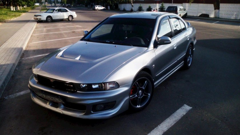 Митсубиси Галант 8