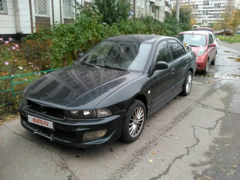 Mitsubishi Galant 8 черный