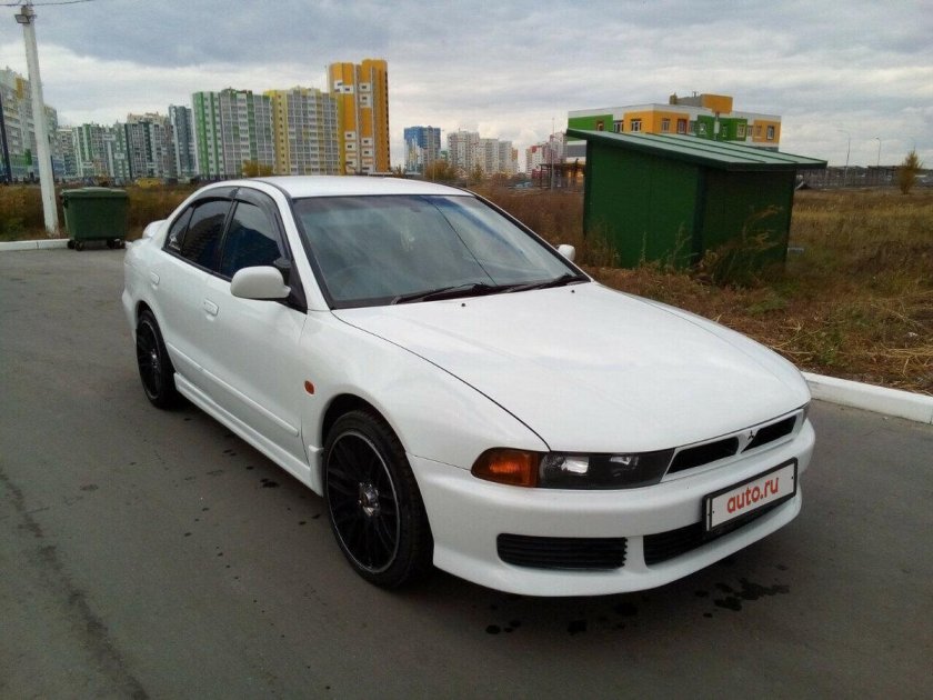 Митсубиси Галант 1999