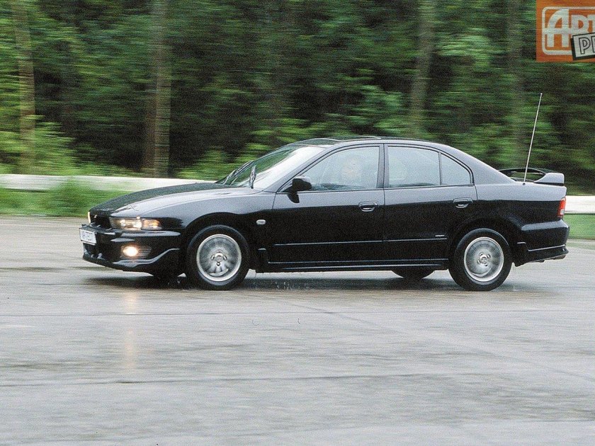 Митсубиси Галант седан