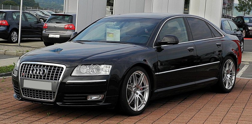 Audi s8 d3 2007