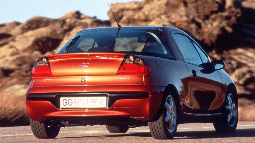 Opel Tigra 2000