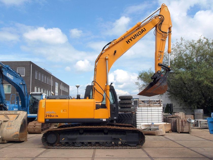 Экскаватор Hyundai r210lc-7