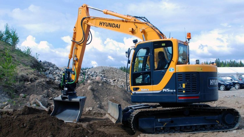 Экскаватор колесный полноповоротный Хундай