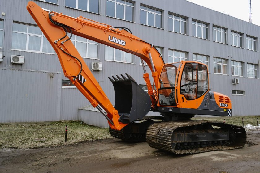 Экскаватор UMG e200c