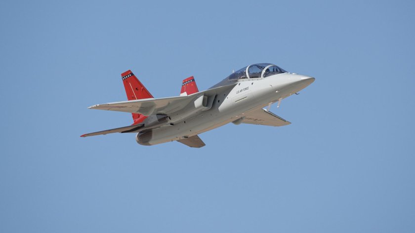 Boeing saab t 7 red hawk