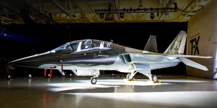 Boeing-Saab t-7 Red Hawk