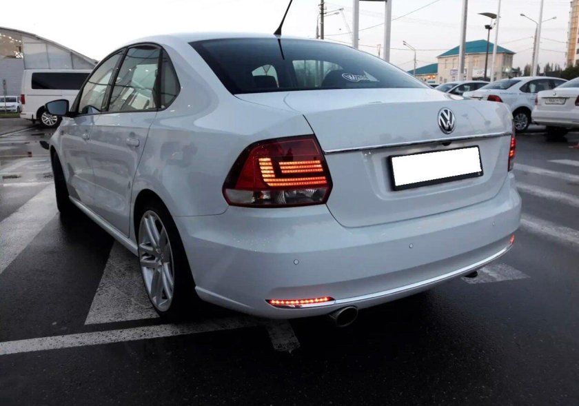 Фольксваген поло 2017 зад