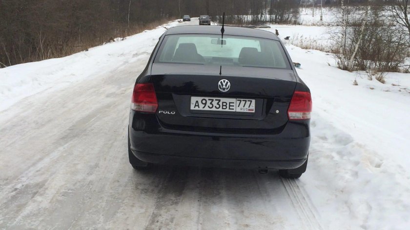 Поло 2010 седан сзади