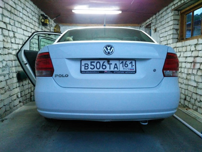 Поло седан 2014 сзади
