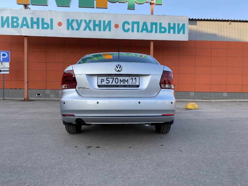 Volkswagen polo сзади