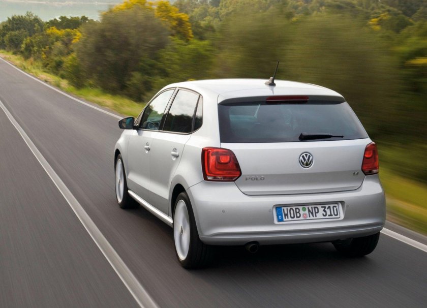 Фольксваген поло 2010 сзади