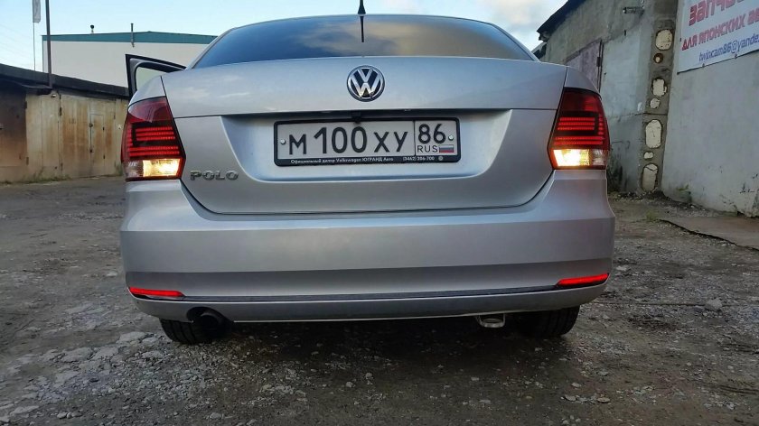 Фольксваген поло седан сзади