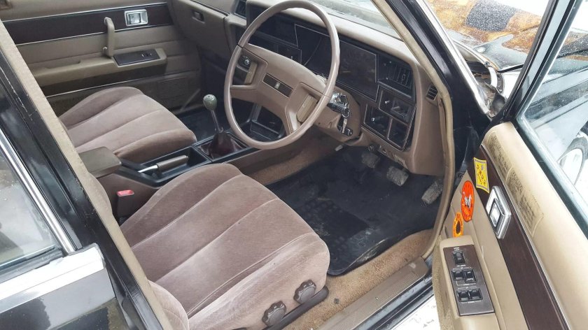 Toyota Crown s110 салон