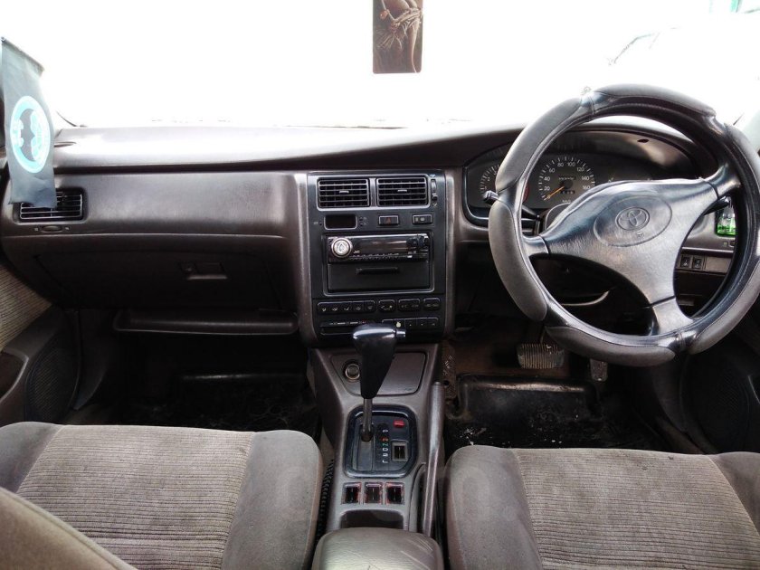 Toyota Corona 1993 салон