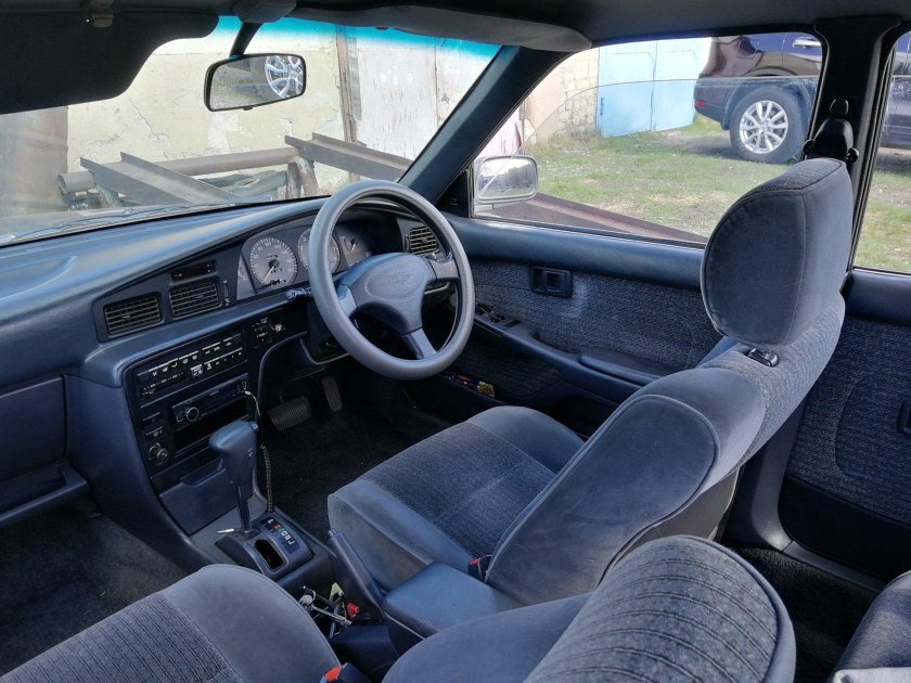 Toyota Corona t170 салон