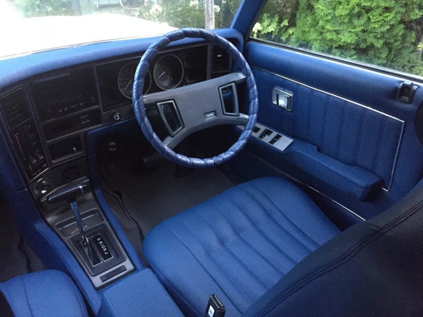 Toyota Crown 1990 салон