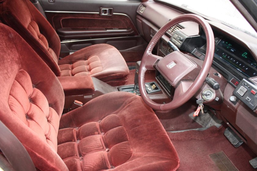 Тойота Марк 2 80 салон