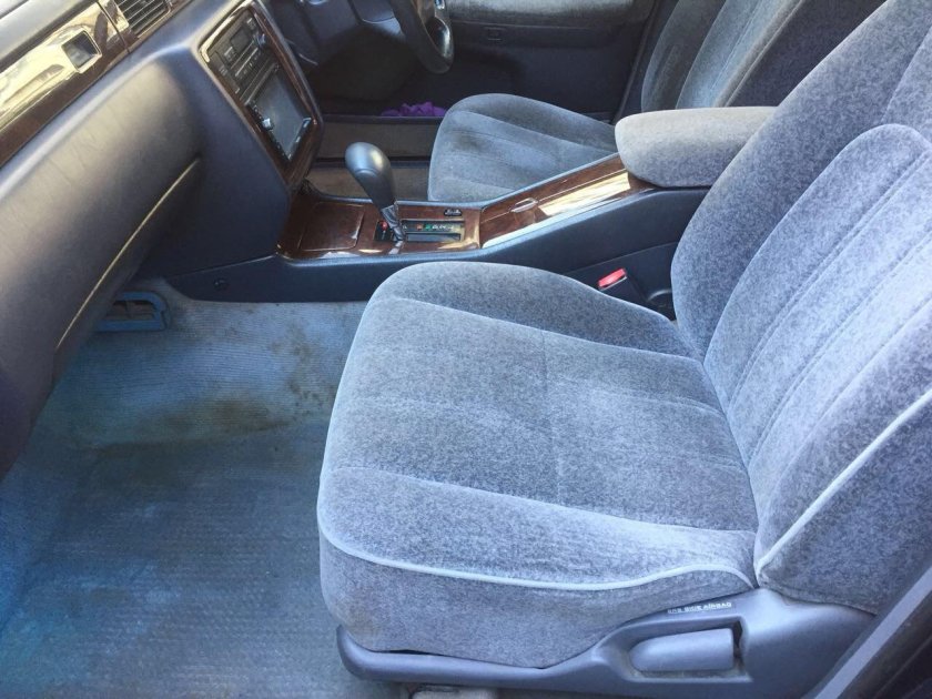 Toyota Crown 1990 салон велюр