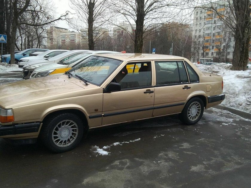 Volvo 740 2.3