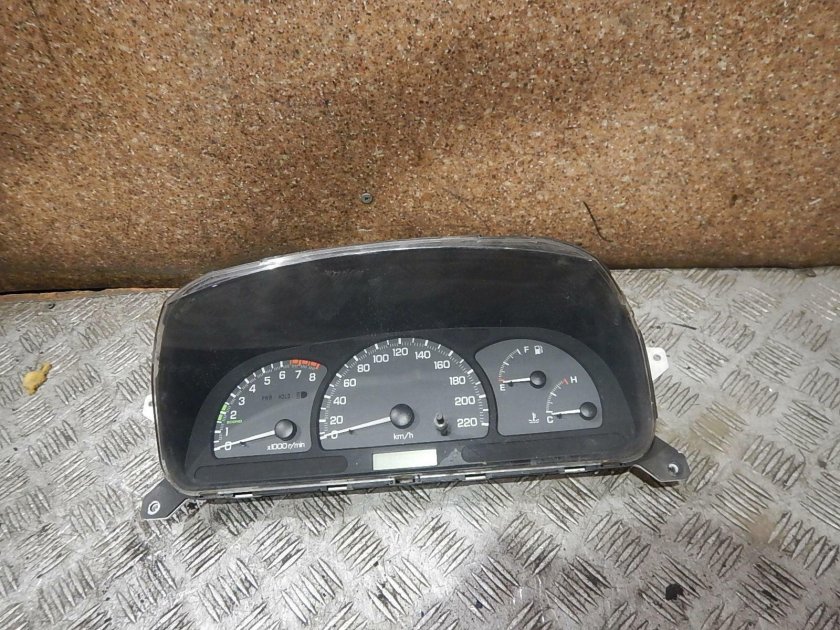 Chevrolet Rezzo приборная панель