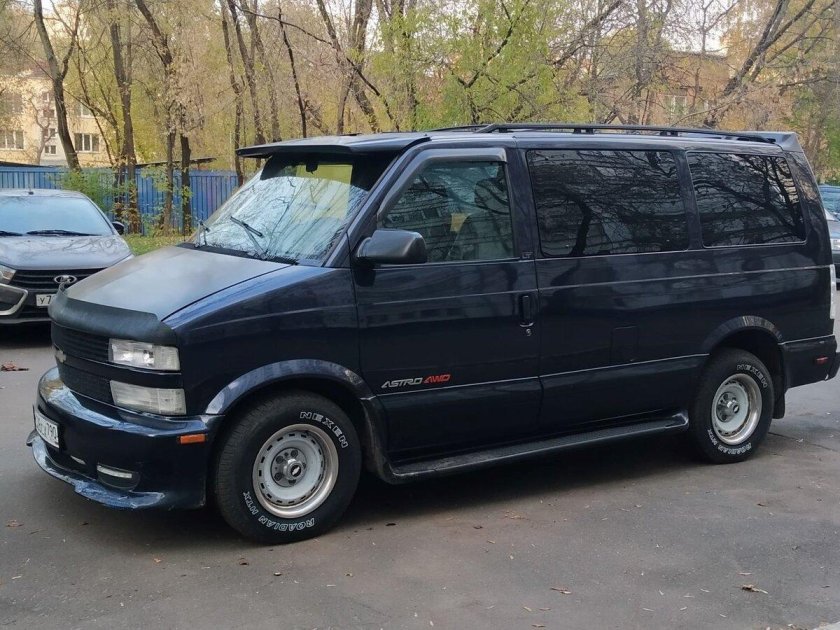 Chevrolet Astro II
