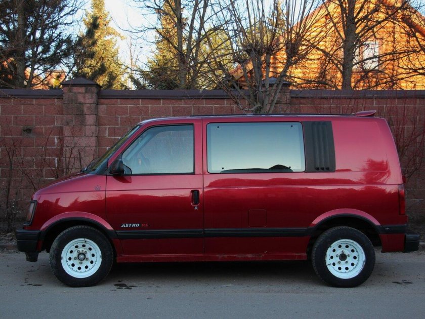 Chevrolet astro van